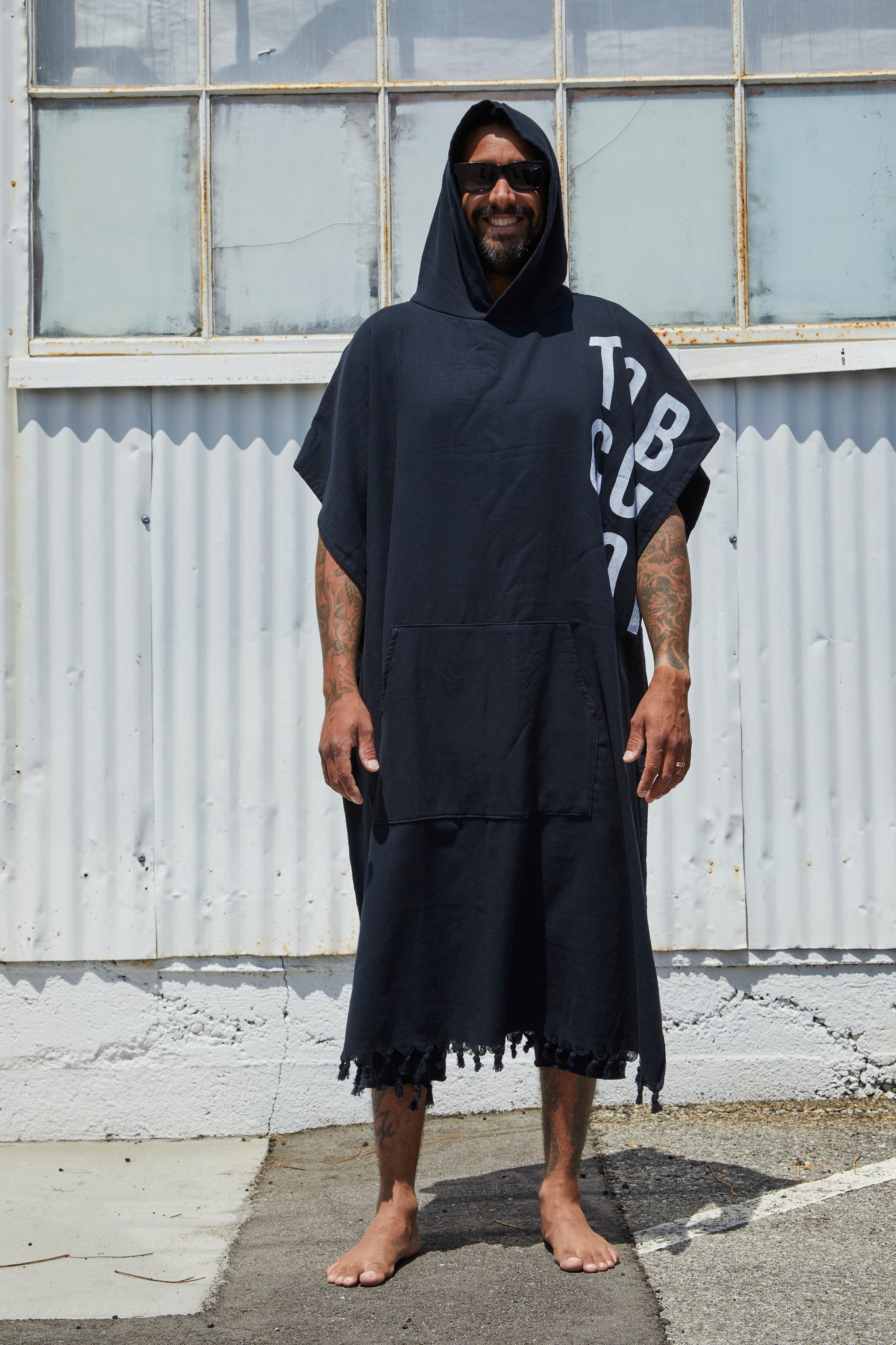 Surf Poncho - Black