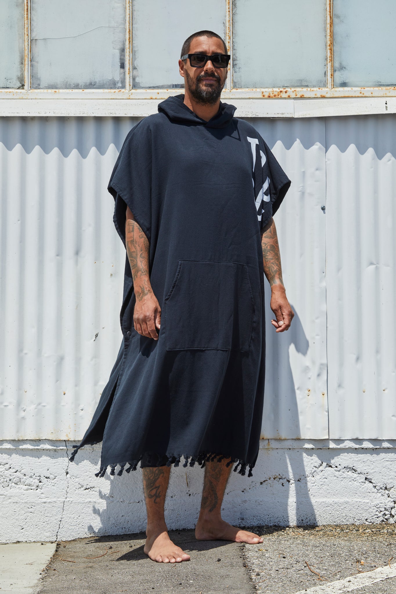 Surf Poncho - Black