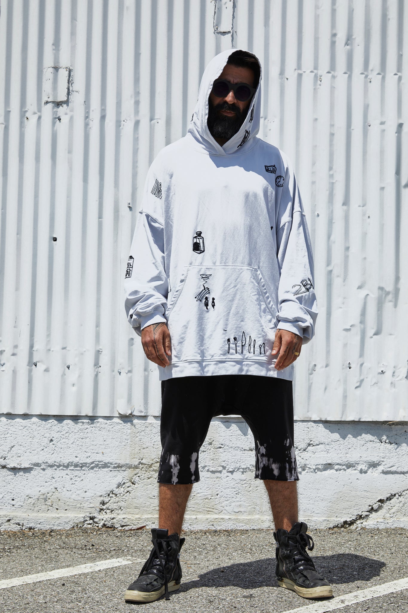 Embroidery Hoodie- White