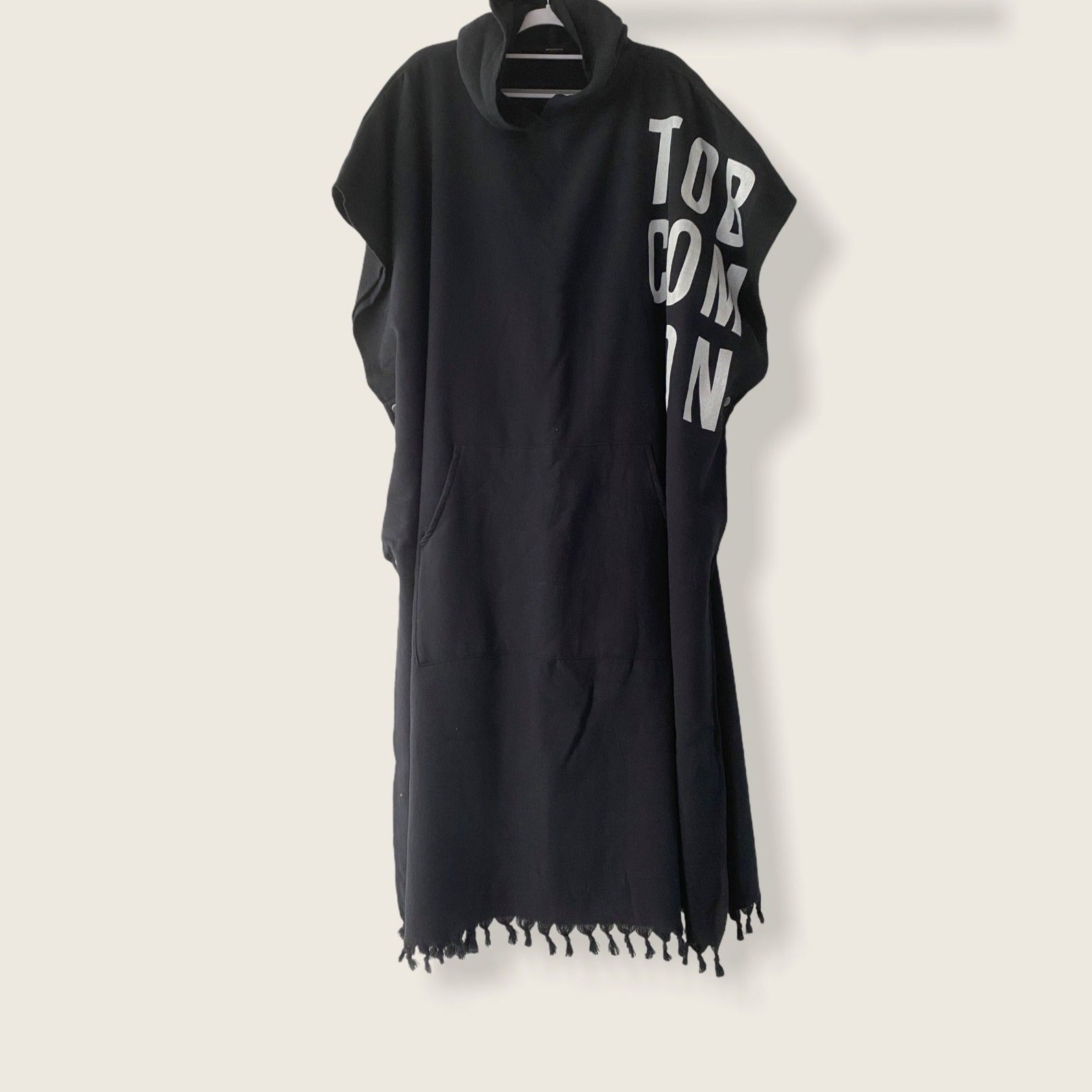 Surf Poncho - Black